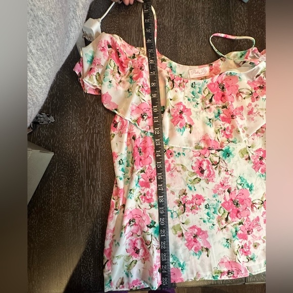 Pink Lily “I Don’t Kiss and Tell” Floral‎ Blouse - Picture 11 of 12